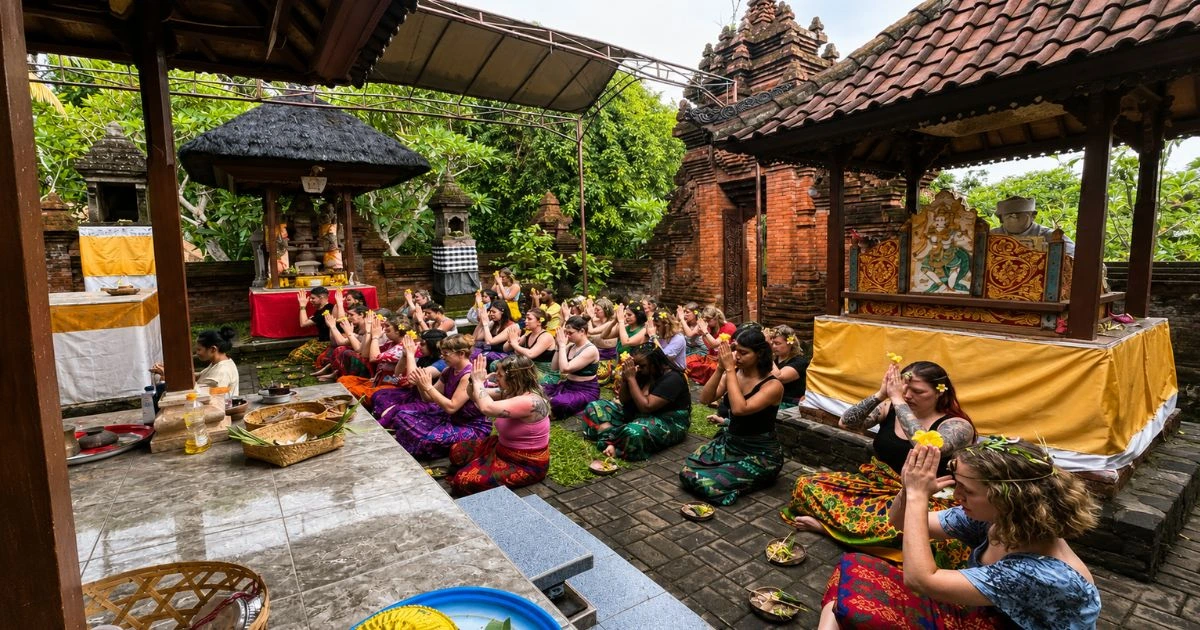 Yoga TTC in Bali 200 Hours | Yoga Om Nirvana